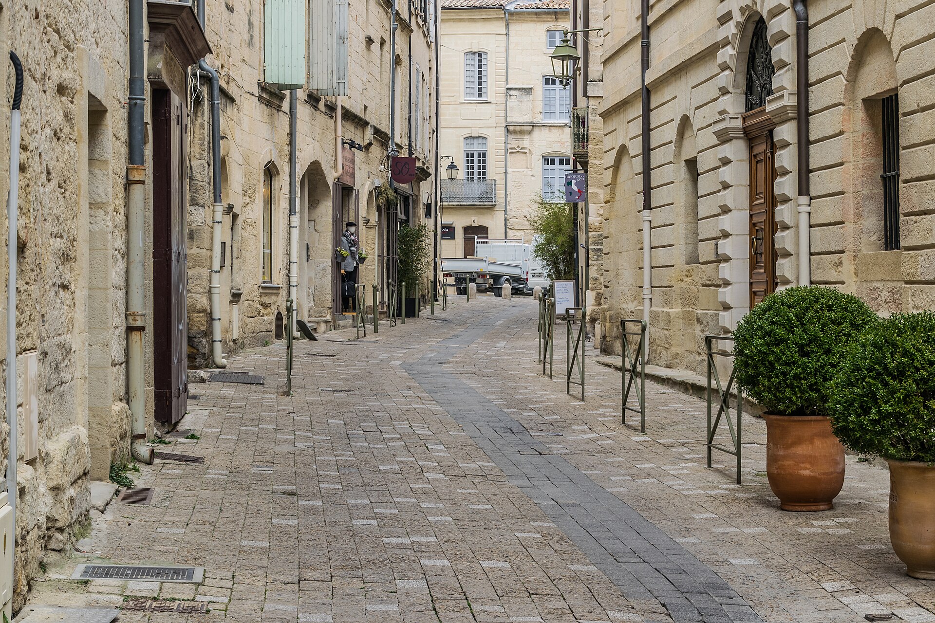 Rue pavée d'Uzès