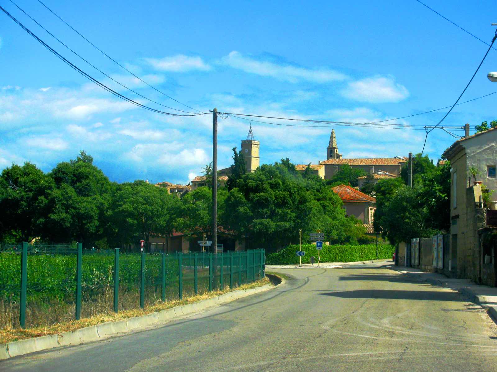 Saint-Quentin-la-Poterie — village de potiers du Gard