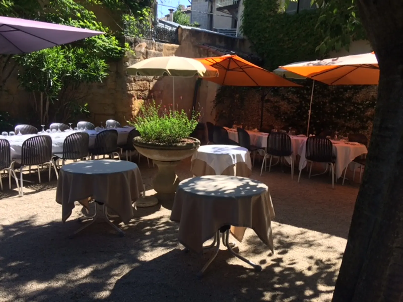 Midi à l'Ombre — Bistrot & Brasserie
