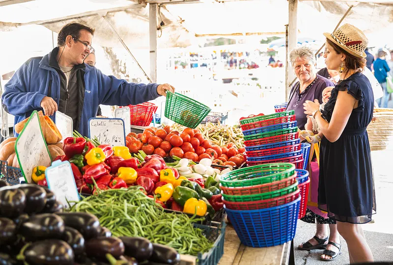 Marché de producteurs hebdomadaire d'Uzès