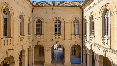Mairie d'Uzès — photo 3