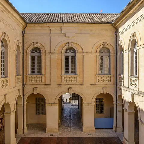 Mairie d'Uzès — photo 3